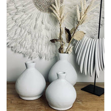 Load image into Gallery viewer, White tulip vase set. - Unique Imports