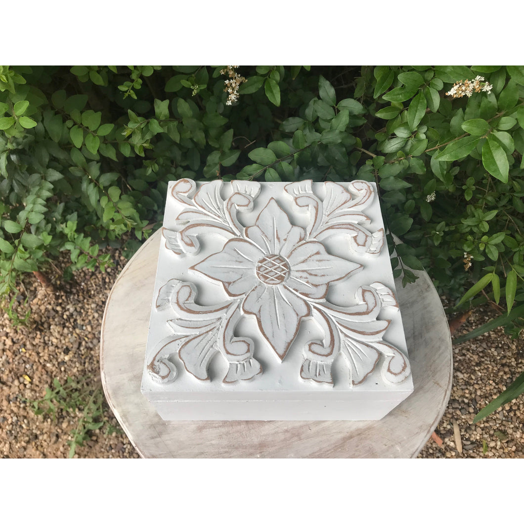 Whitewash Carved Trinket box - Unique Imports brought to you by Pablo & Kerrie Wijaya