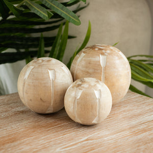 Natural or Whitewash Decorative wooden  Balls.