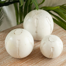 Load image into Gallery viewer, Natural or Whitewash Decorative wooden  Balls.