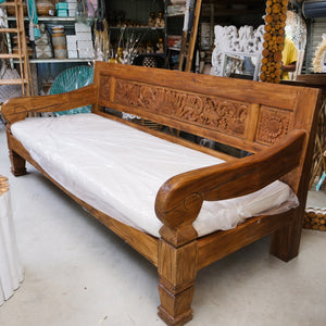 Natural rustic daybed. - Unique Imports brought to you by Pablo & Kerrie Wijaya