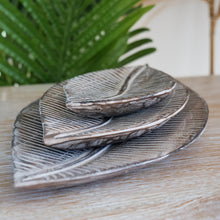 Load image into Gallery viewer, Set x 4 Wooden Hand Carved Leaf shape Servers.